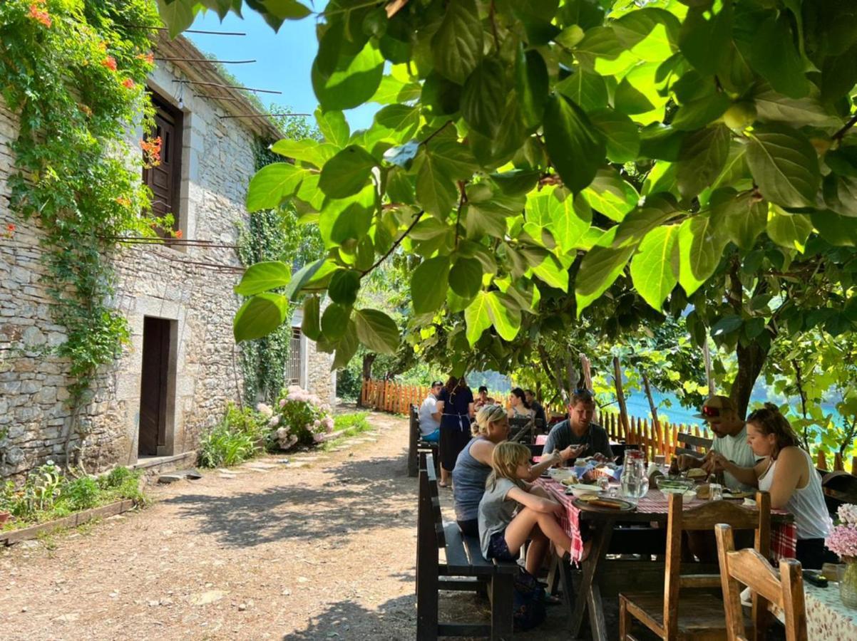 Neomalsore Agrotourism, Komani Lake Ξενοδοχείο Εξωτερικό φωτογραφία