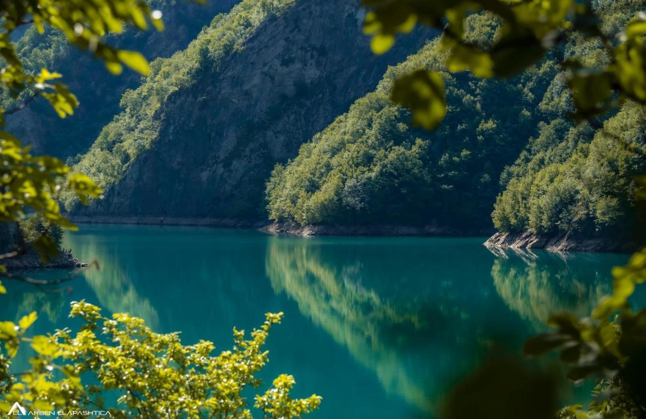 Neomalsore Agrotourism, Komani Lake Ξενοδοχείο Εξωτερικό φωτογραφία