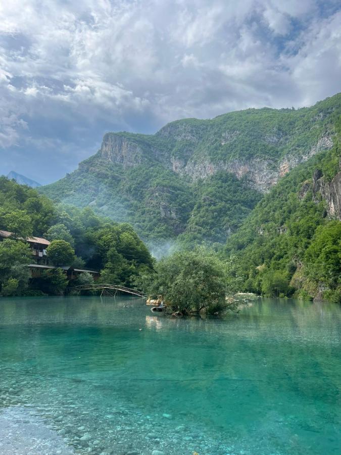 Neomalsore Agrotourism, Komani Lake Ξενοδοχείο Εξωτερικό φωτογραφία