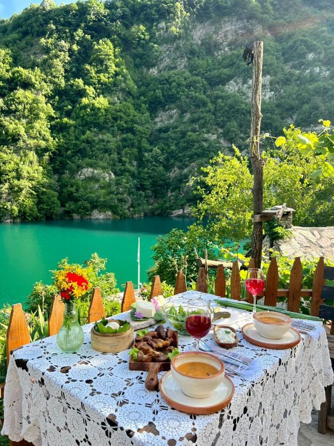 Neomalsore Agrotourism, Komani Lake Ξενοδοχείο Εξωτερικό φωτογραφία